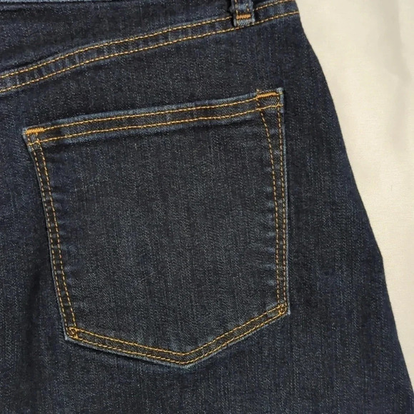 Gap High-Waisted Button-Front Mini Jean Skirt, Color Scottie Size 29T - Picture 10 of 12